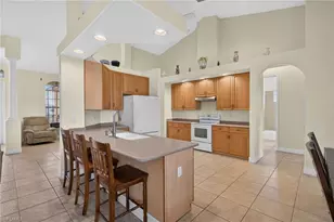 622 SW 31st St, Cape Coral, FL 33914 - Photo 9