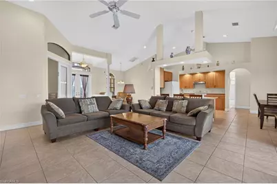 622 SW 31st St, Cape Coral, FL 33914 - Photo 5