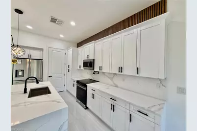 805 Lincoln Ave, Lehigh Acres, FL 33972 - Photo 15