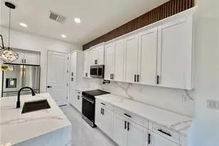 805 Lincoln Ave, Lehigh Acres, FL 33972 - Photo 15