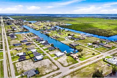 1519 NW 41st Pl, Cape Coral, FL 33993 - Photo 3