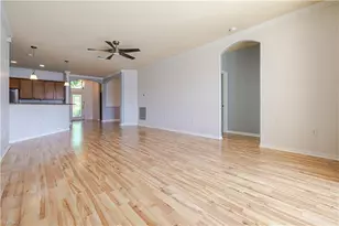 11318 Red Bluff Ln, Fort Myers, FL 33912 - Photo 7