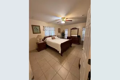 3009 NE 7th Pl, Cape Coral, FL 33909 - Photo 19