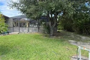 3009 NE 7th Pl, Cape Coral, FL 33909 - Photo 5