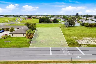 1612 Andalusia Blvd, Cape Coral, FL 33909 - Photo 1