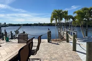 309 Shoreland Dr W, Fort Myers, FL 33905 - Photo 13