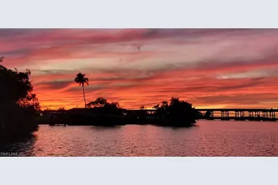 309 Shoreland Dr W, Fort Myers, FL 33905 - Photo 15