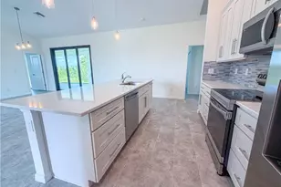 2102 NW 6th Pl, Cape Coral, FL 33993 - Photo 3