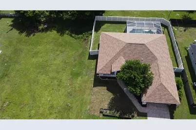 2015 NE 10th Ave, Cape Coral, FL 33909 - Photo 3