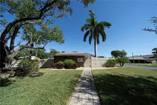 13255 Broadhurst Loop, Fort Myers, FL 33919 - Photo 23