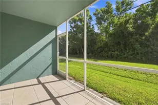 136 Cypress Way E, Naples, FL 34110 - Photo 7