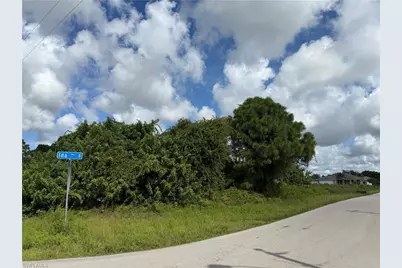 2902 46th St SW, Lehigh Acres, FL 33976 - Photo 3