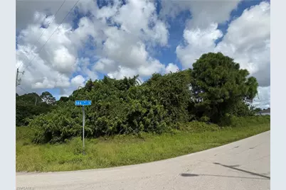 2902 46th St SW, Lehigh Acres, FL 33976 - Photo 7