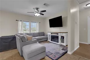 912 Mary Ave S, Lehigh Acres, FL 33974 - Photo 7