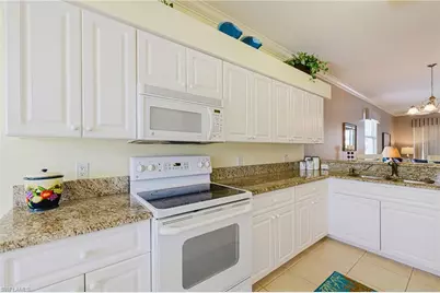 10391 Butterfly Palm Dr #1021, Fort Myers, FL 33966 - Photo 9