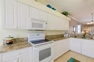 10391 Butterfly Palm Dr, Fort Myers, FL 33966 - Photo 9