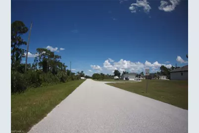 12280 Dabney Ct, Port Charlotte, FL 33981 - Photo 9