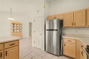 511 Trafalgar Pkwy, Cape Coral, FL 33991 - Photo 17