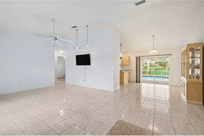 511 Trafalgar Pkwy, Cape Coral, FL 33991 - Photo 11