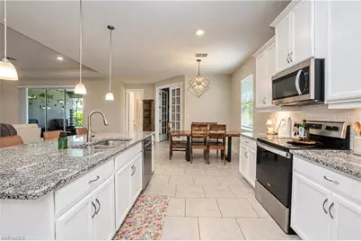 113 SW 33rd Pl, Cape Coral, FL 33991 - Photo 5