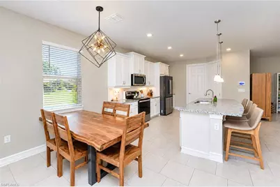 113 SW 33rd Pl, Cape Coral, FL 33991 - Photo 9