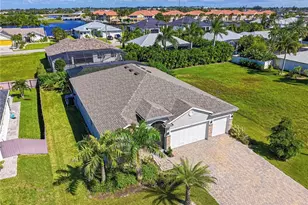 113 SW 33rd Pl, Cape Coral, FL 33991 - Photo 3