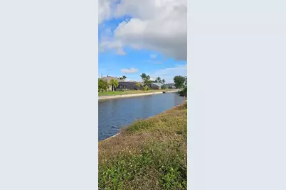 707 SW 35th Ter, Cape Coral, FL 33914 - Photo 3