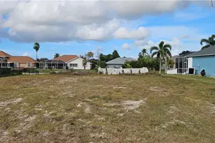 707 SW 35th Terrace, Cape Coral, FL 33914 - Photo 1