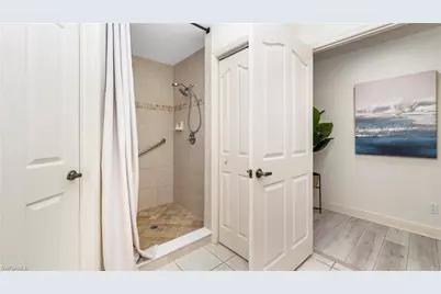 14811 Laguna Dr #202, Fort Myers, FL 33908 - Photo 15