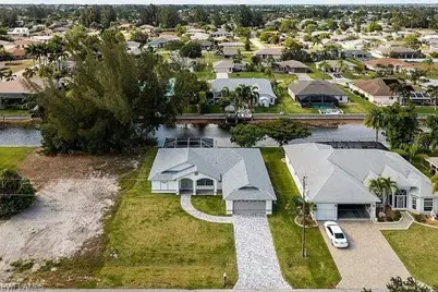 313 SE 23rd Ter, Cape Coral, FL 33990 - Photo 37