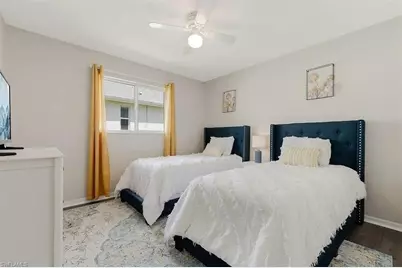 313 SE 23rd Ter, Cape Coral, FL 33990 - Photo 9
