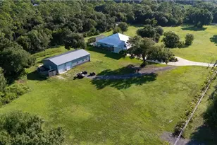 19181 Meredith Rd, North Fort Myers, FL 33917 - Photo 5