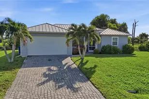 4507 Lake Heather Cir, Saint James City, FL 33956 - Photo 9