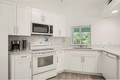 405 Poinsettia Ave, Lehigh Acres, FL 33972 - Photo 9