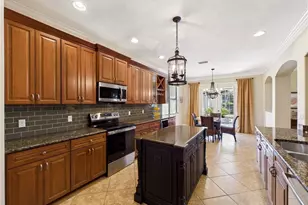 12369 Country Day Cir, Fort Myers, FL 33913 - Photo 5