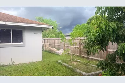 2230 Crystal Dr, Fort Myers, FL 33907 - Photo 35