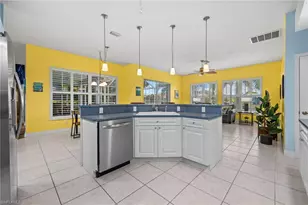 205 SW 37th Ln, Cape Coral, FL 33914 - Photo 17