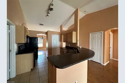 613 NW 7th Ave, Cape Coral, FL 33993 - Photo 11