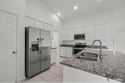 934 NW 7th Ave, Cape Coral, FL 33993 - Photo 11