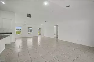 934 NW 7th Ave, Cape Coral, FL 33993 - Photo 7