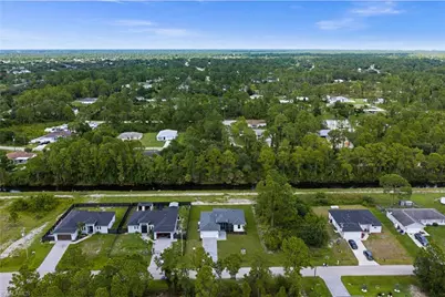 923 Bolivia Dr, Lehigh Acres, FL 33974 - Photo 43