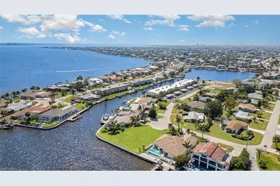 1750 Sandy Cir, Cape Coral, FL 33904 - Photo 5