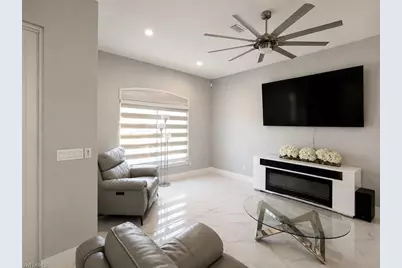 452 SW 19th Ave, Cape Coral, FL 33991 - Photo 7