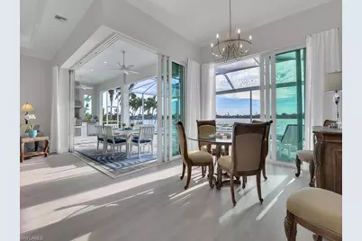 912 SW 4th Pl, Cape Coral, FL 33991 - Photo 9