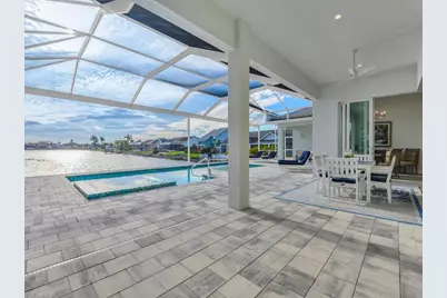 912 SW 4th Pl, Cape Coral, FL 33991 - Photo 3