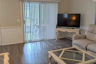 810 Holly Berry Ct, North Fort Myers, FL 33917 - Photo 5