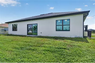 1727 NE 12th Ter, Cape Coral, FL 33909 - Photo 27