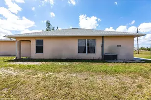 2130 NE 8th Pl, Cape Coral, FL 33909 - Photo 27