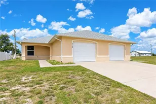 2130 NE 8th Pl, Cape Coral, FL 33909 - Photo 1