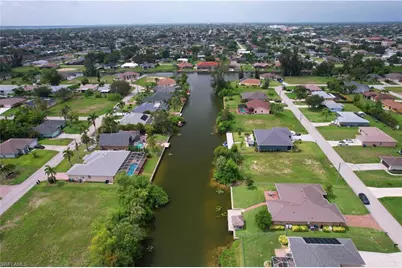 303 NE 17th Pl, Cape Coral, FL 33909 - Photo 7